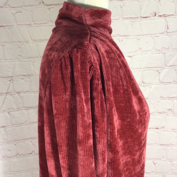 Express Ruched Shoulder Long Sleeve Sweater - Size Medium - Picture 6 of 7